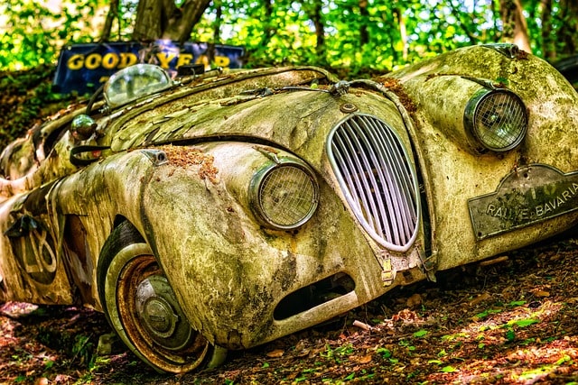 Sell Broken Cars for the Best Price with the Cash for Truck Service